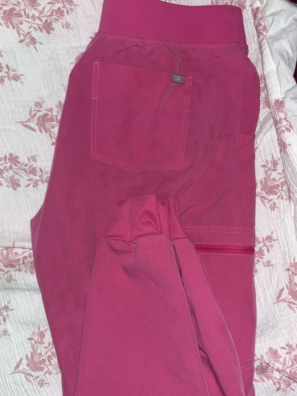 Figs Women's Berry Pink Scrub Joggers